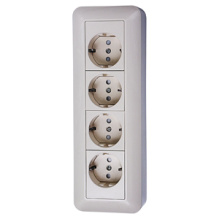 Розетка Прима 4-ОП с/з монт пластина шторки белый (22)