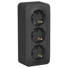 Розетка Blanca 3-ОП с/з изол пластина антрацит (5)