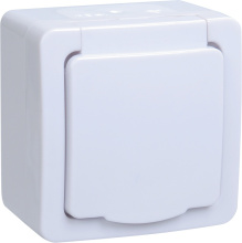 Розетка IEK Гермес 1-ая c/з IP54 белый/белый (10/100)